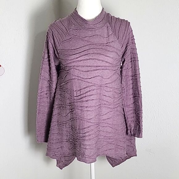 Cupio Purple Textured High-Low Top, Size Medium - Picture 2 of 8